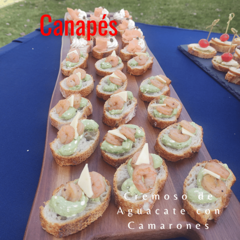 Montadito de cremosos de aguacate con Camarones, Canapes y bocadillos para eventos