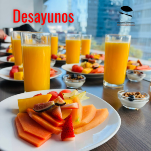 Desayunos y Brunch para eventos, Fruta picada de temporada y jugo natural de naranja
